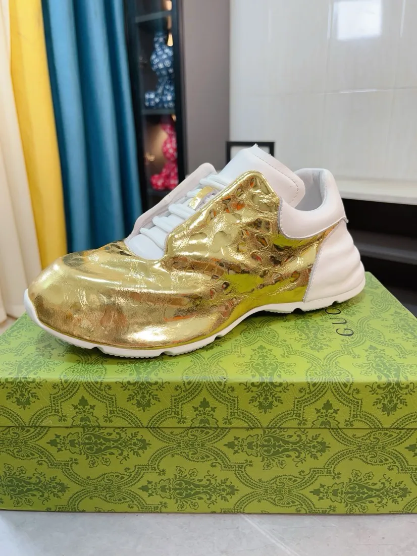 Men's shoes 💰560🌹🌹【GUCCI】pop-up casual sneakers with daddy outsole, breathable and comfortable, easy to walk, versatile style for trendy men, upper with cowhide edge and rhinestone design on the outsole➕genuine leather lining➕Gucci's popular original outsole, sports and running style, super comfortable. Code number 38-44